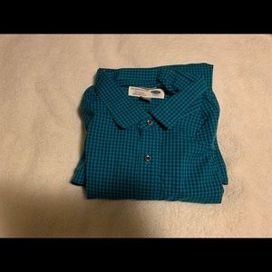 Men’s old navy button shirt